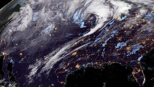 Hurricane-force wind in Colorado, Kansas dust storms, Iowa tornadoes: Here's what fueled extreme weather day